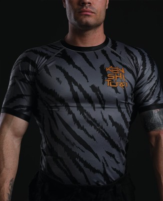 Tiger Striped Rashguard Gray