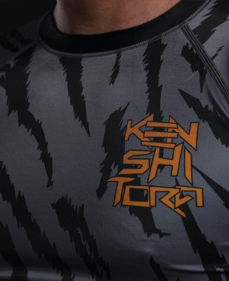 Tiger Striped Rashguard Gray